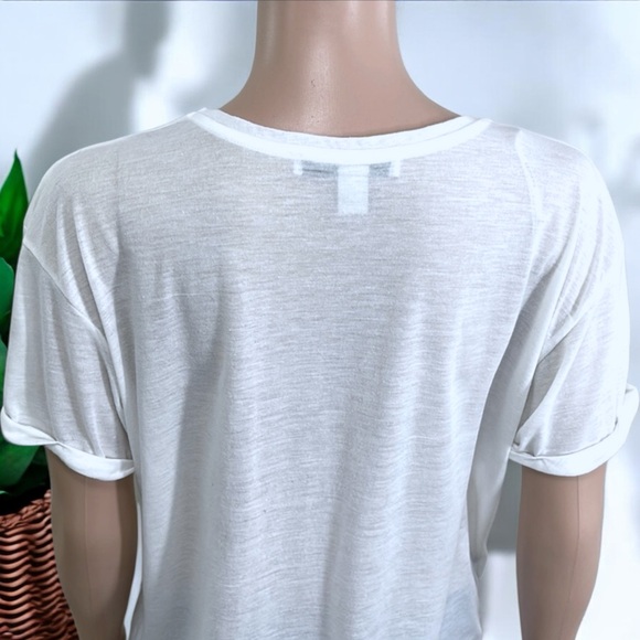 NEW Forever 21 Embossed Rolled-Up Sleeve Top - Picture 13 of 16